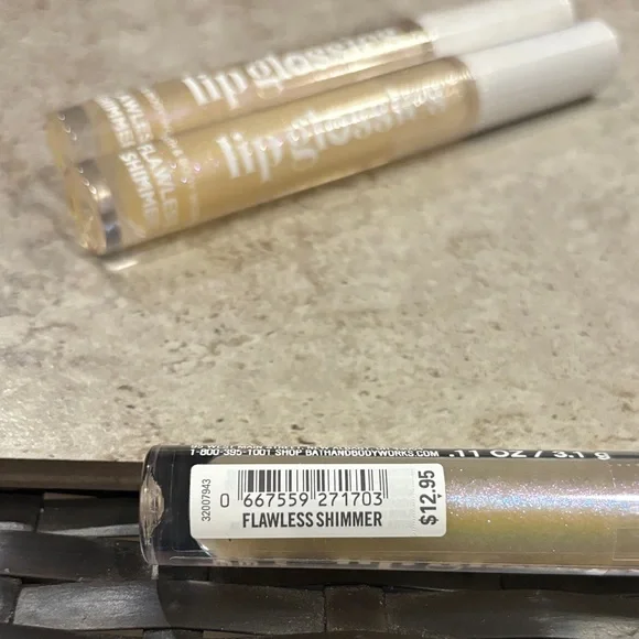 Bath & Body Works Flawless Shimmer Lip Gloss Trio - - Picture 4 of 4